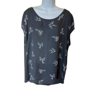 Black Scoop Neck Blouse with White Bird Print Size 2X